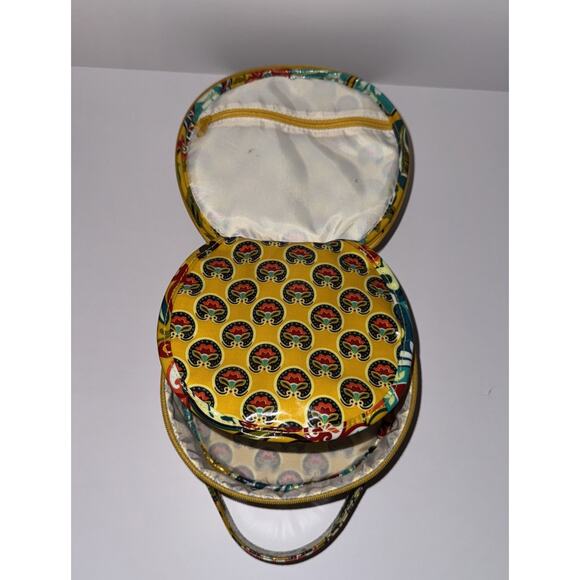 Vera Bradley Hatbox Round Cosmetic Case Provençal Yellow Floral Zip Around - Picture 4 of 7